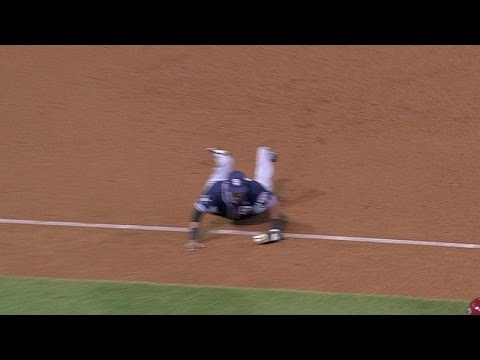 SD@ARI: Solarte prevents extra bases with great stop