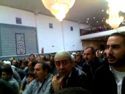 download lagu mp3 mp4 Bayram Namazi Bruksel, download lagu Bayram Namazi Bruksel gratis, unduh video klip Bayram Namazi Bruksel