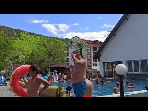 Cum este la piscina cu apa termala Căciulata. 3 Mai 2021