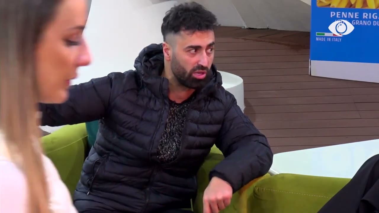 Gabimi që ke bërë ti është skemat për zarf të zi/ Erik bisedon me Juxhinin