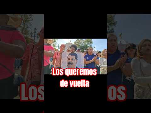 En la plaza Bolívar de Angostura del Orinoco, Estado Bolívar el pueblo los quiere de vuelta