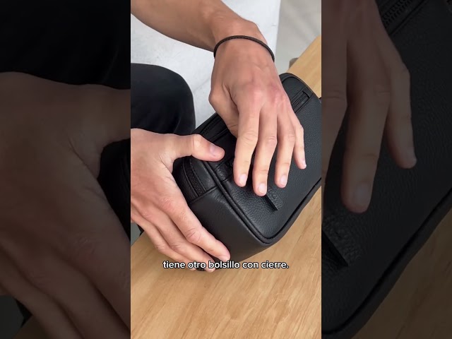 Vídeo relacionado con ARDITEX, Neceser Niño Marvel, Bolsa de Aseo para Hombre, Estuche de Marvel con Cremallera, Impermeable, Ideal para Organizar Productos de Aseo o Tus Pequeñas Cosas, 100% PU, 3x22x8 Cm