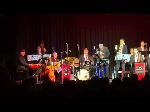 IKS Bigband & Mike Smith - I've never been in love before