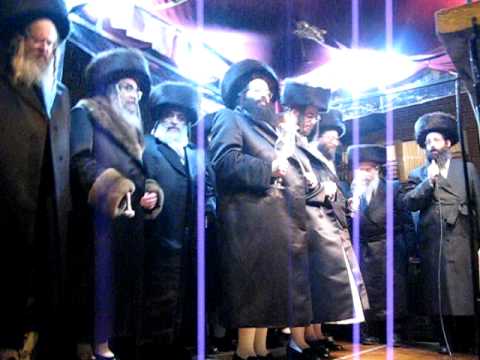 Satmar - Viznitz Wedding in Boro Park   The Chuppah