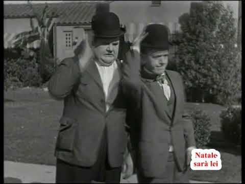 La battaglia degli alberi di Natale (Stanlio e Ollio, Big Business, 1929)