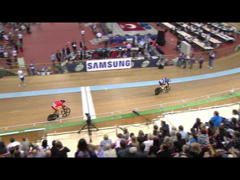 GUO v CUEFF - Race 2 - Women's Sprint Quarterfinals - 2013 UCI World Track Championships, Minsk
