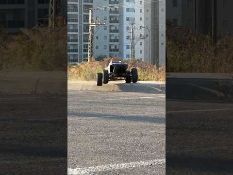 TRAXXAS XMAXX IN ACTION 🤩 #traxxas #xmaxx8s #traxxasxmaxx #bashing #rc #car