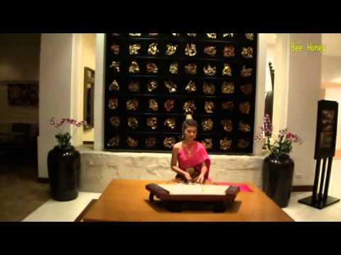 100 секунд_14-Музыка в Amari Orchid