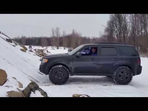 Escape 4 x 4 Wheeling Off Road