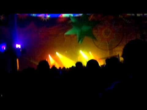 Fantasia @ Bowlers 8/10/11 Stu Allan plays Amen - Passion Running Though My Veins