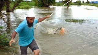 Download lagu Amazing fishing||Fishing in Flood Water||incredible Red bellied Fish Catching||Piranha fishing mp3