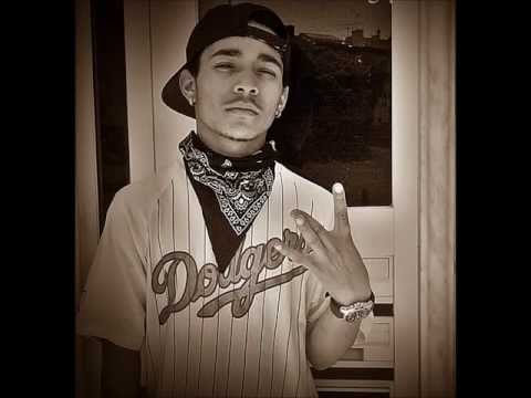 B.B.Jesus, Trigga, OneBless, KrOniXSS- No Momento (prod B.B.Jesus) (2013)