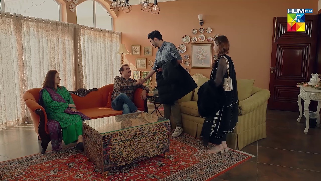 HoneyMoon Per Ja Rehay Ho Khoob Sara Enjoy Karna...!  #MinsaMalik - Hadd - HUM TV