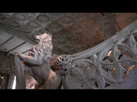 Sleep like a King in a 14th century-old palace