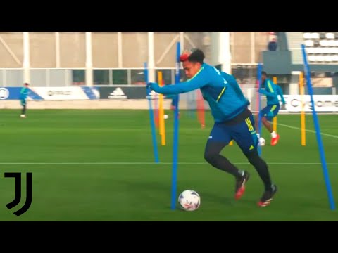 Dribbling and Small Sides Training Sessions | Juventus FC