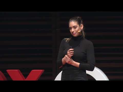 Le bonheur du singe | Valentine Thomas | TEDxQuébec