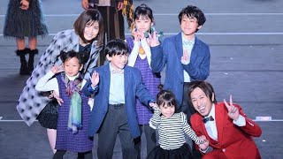最新ニュース -  カジサック、家族7人でランウェイ　末っ子・はるちゃんの自由奔放ぶりにほっこり