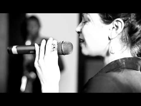 Nancy Ajaj -  Ahibak | from (kuechensessions - غرفة الموسيقى ) | نانسي عجاج -  أحبك