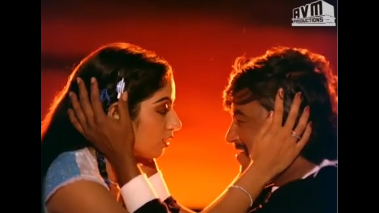 Vidiya Vidiya Solli Song Lyrics | Pokkiri Raja (1982 film) | S. P. Balasubrahmanyam, P. Susheela