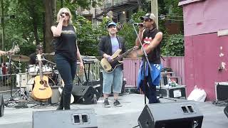 Bran Van 3000 - Loaded/Exactly Like Me (Live @ Hochelaga)