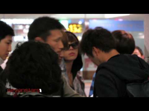 121026 Jonghyun Departure to Hong Kong