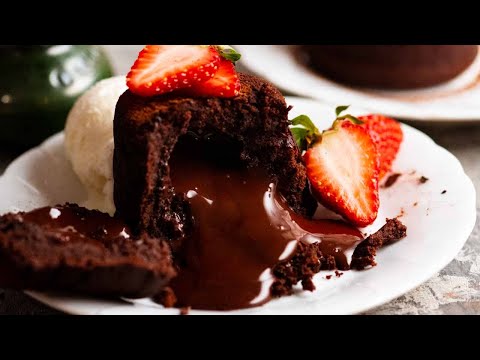 Chocolate Lava Cake / Molten Chocolate Cakes