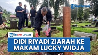 Didi Riyadi Ziarahi Makam Lucky Widja, Matanya Berkaca-kaca Sambil Curhat