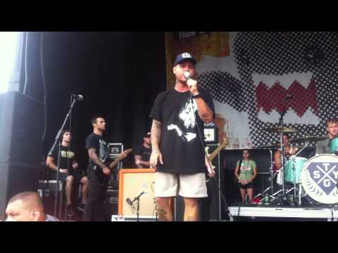 Stick to Your Guns - Empty Heads (Vans Warped Tour July 29, 2013 Orlando, FL)