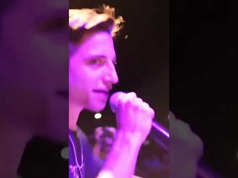 Wos fluyendo vs katra ("Que onda Cordoba")