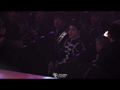 170408 - Sehun's reaction towards NCT winwin's solo performance