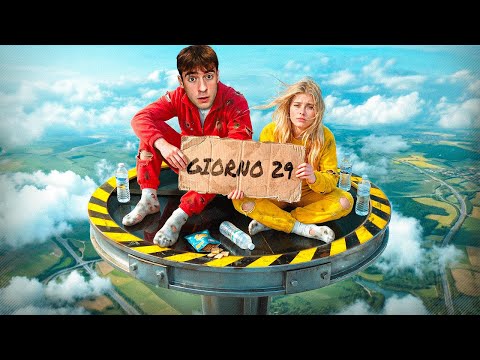 Reagisco a Sopravvivete 30 Giorni Intrappolati in Aria e vincete 250.000€ di MrBeast!!