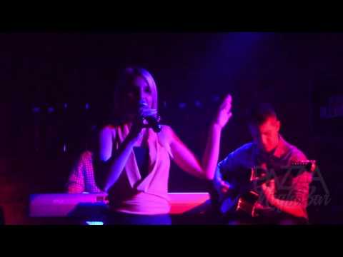 Sara Reljić Live @ PaZZia / Anabela i Juice - U tvojim kolima (cover)