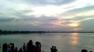 preview picture of video 'Jamuna River, Hard Point'