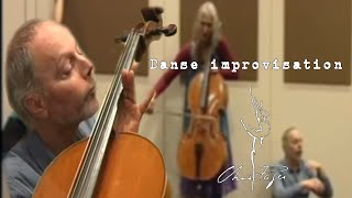 Chris Pagès et Birgit Yew improvisent avec le violoncelle la voix et le corps