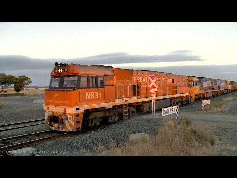 4MA5 Pacific National Container Freight Train With NR31 (9/2/2022) - PoathTV Australian Railways