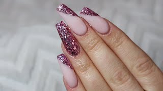 Gör gelenaglar hemma - Rosa glitternaglar!