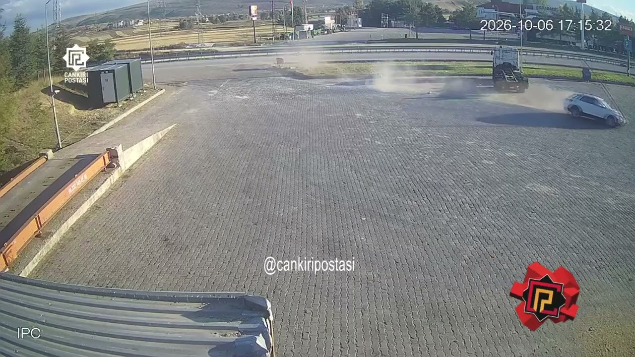 Çankırı’da faciadan saniyelerle kurtuldu! Otomobil park alanına böyle daldı