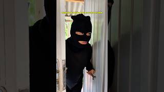 QUANDO O LADRÃO ENTRA NA CASA ERRADA 😂