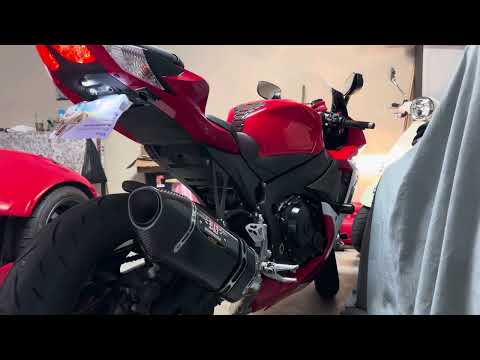 13 L3 Suzuki GSXR 600 Yoshimura R77 Race Cold Start