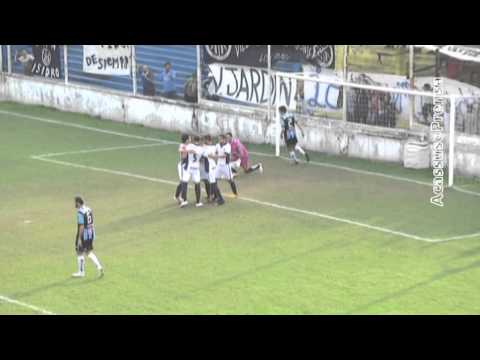 Acassuso: 1 - Almagro: 1 / Compacto del partido