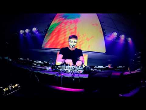 Zedd feat. Hayley Williams - Stay The Night (Nicky Romero Remix) [HD/HQ]