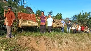 Download lagu Pernikahan Viral Bawa 7 Dongdang & 500 M melewati Jalan Setapak Di Kampung Cihanjuang Garut mp3