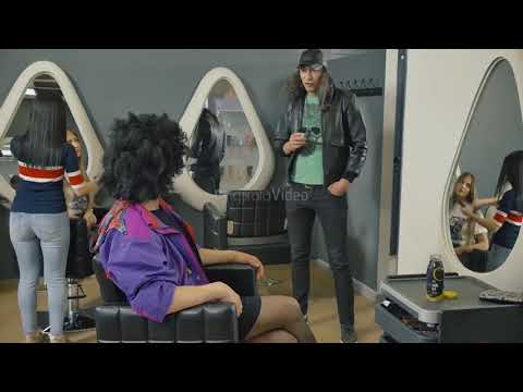 Gixha , Maki , Frizeri dhe Frutti!