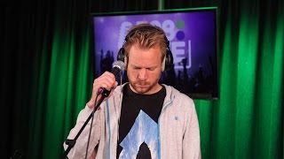 Diggy Dex & JW Roy - Treur Niet (Ode aan het leven) | Live bij Evers Staat Op