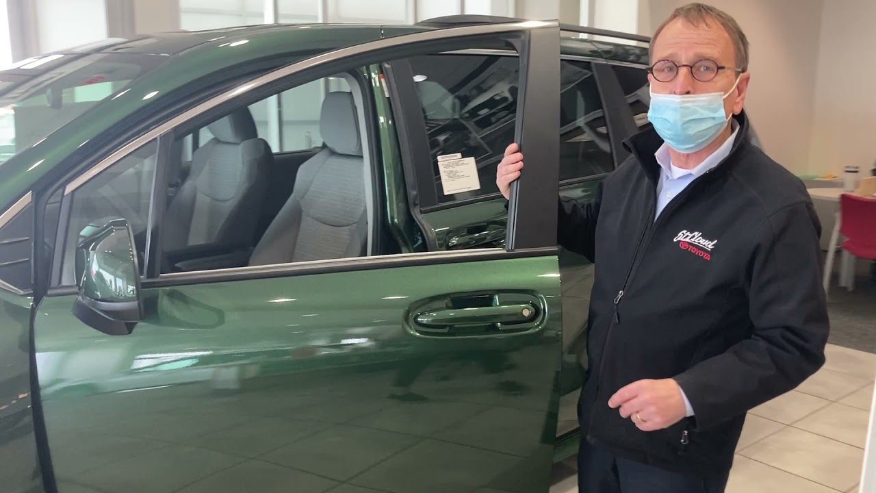 How cool is this Cypress green on the all new 2021 Toyota Sienna?