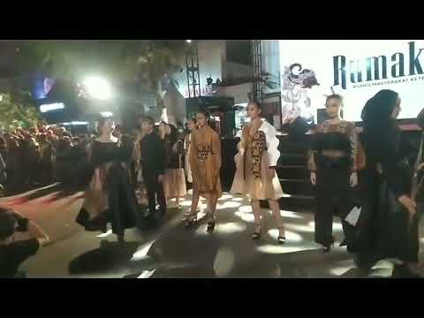 Fashion Show Malioboro 1000 Kelir.