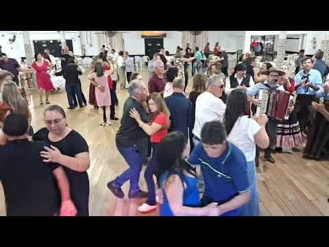 Final de matine no clube Rancho Alegre em Laranjeiras do Sul Paraná(com marcos e margarida)