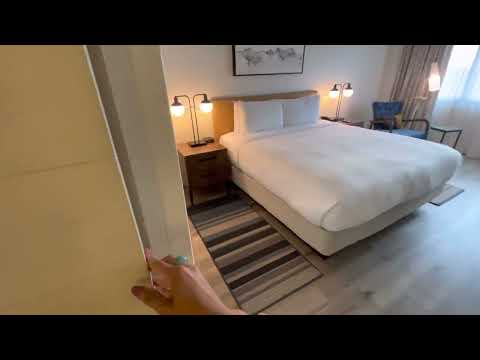 Deluxe king suite at Sonesta Irvine