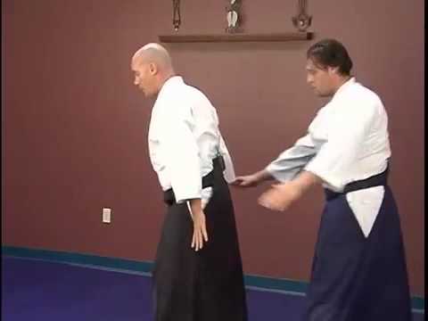 ▶ Aikido Basics  Morotedori Waza   Aikido Hiji Garme Wrist Grab Defense   YouTube