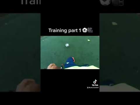 Training with Fennecs Fc part 1!  Check out the insta : Zekz.football